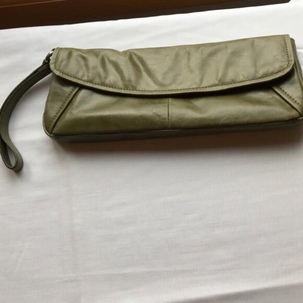 Kenneth Cole Reaction clutch 🌺🌸⭐️